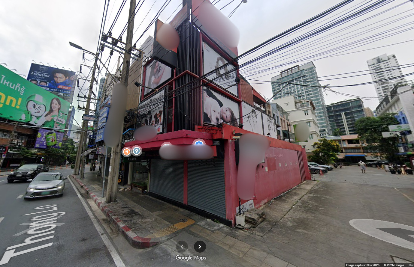 Shop House for Rent in Thonglor Main Road BTS Walk Distance Shop House for Rent in Thonglor Main Road BTS Walk Distance