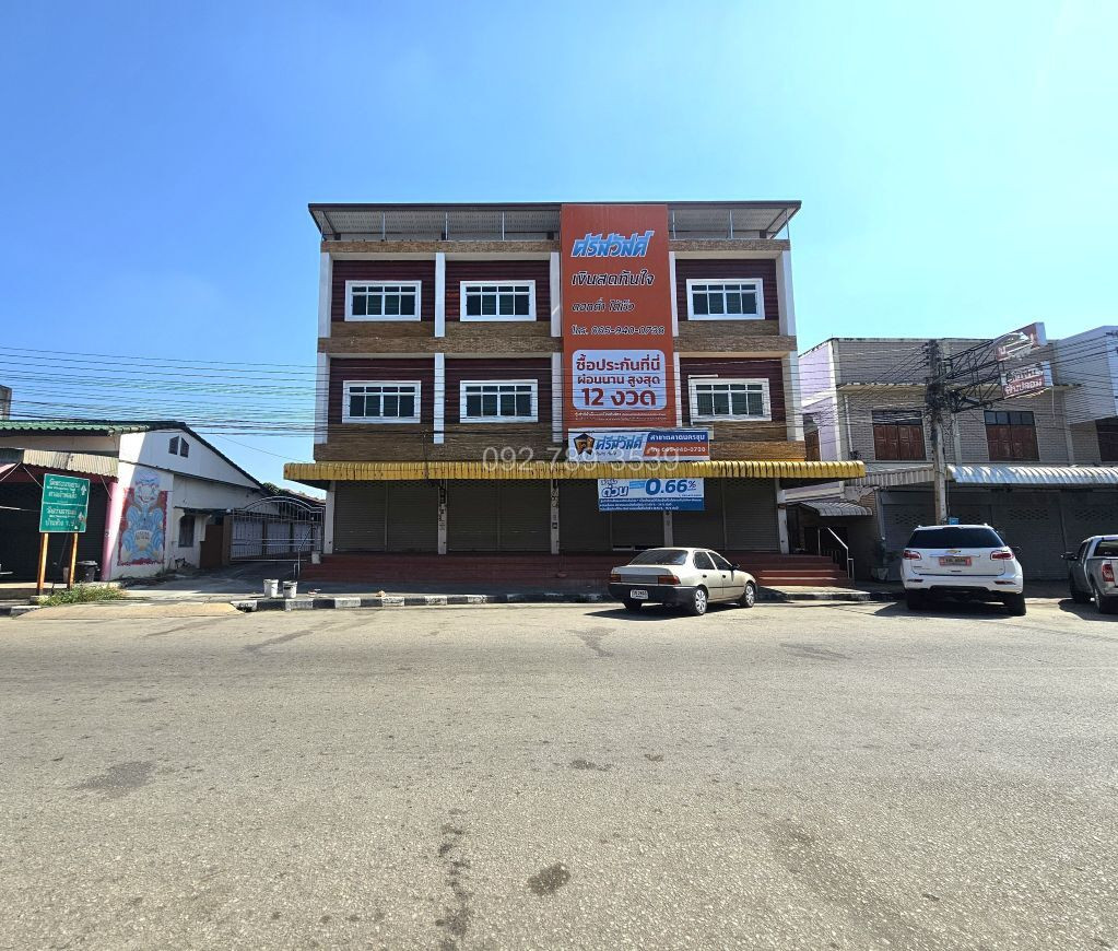 3-story Kamphaeng Phet shophouse for rent in the heart of Nakhon Chum Market. – รูปที่ 3