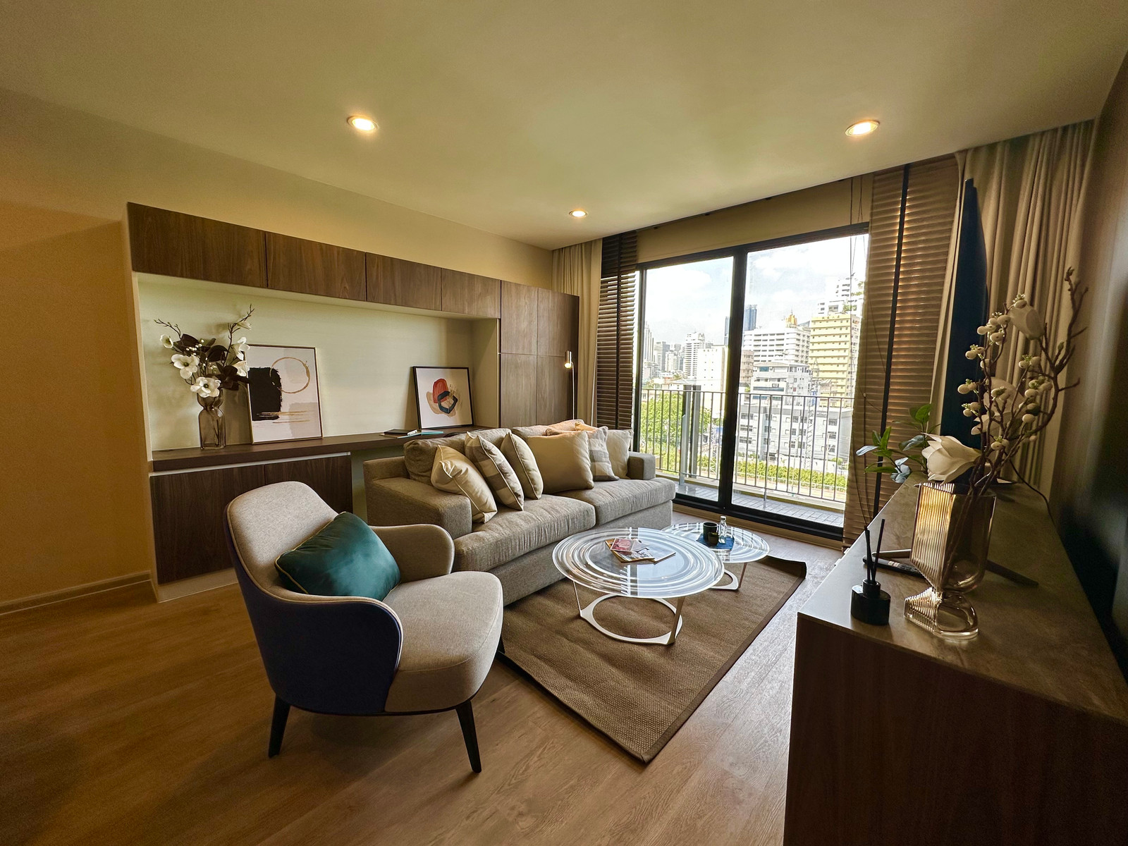 For Rent Noble Above Wireless-Ruamrudee area 65.5 sqm 1 Bed Plus Price 44k Garden View  – รูปที่ 2