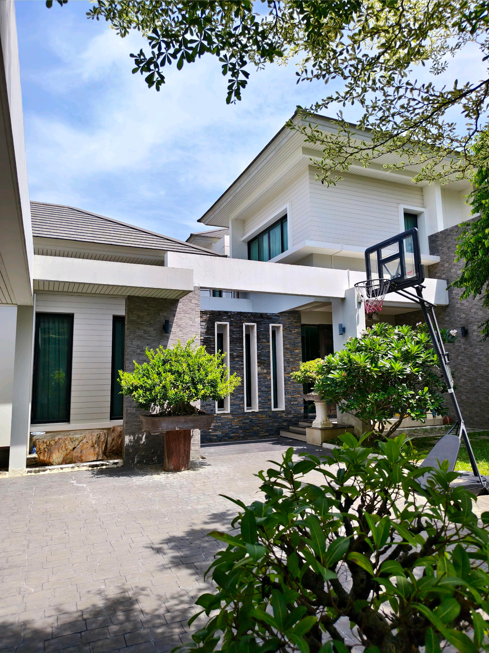 🏡 Drive into “Sathorn“ in about 15-20 minutes...#Selling at a loss. Luxurious home built by yourself. Quality above general projects📍Nusasiri Sathorn-Pinklao Next to the main road Ratchapruek