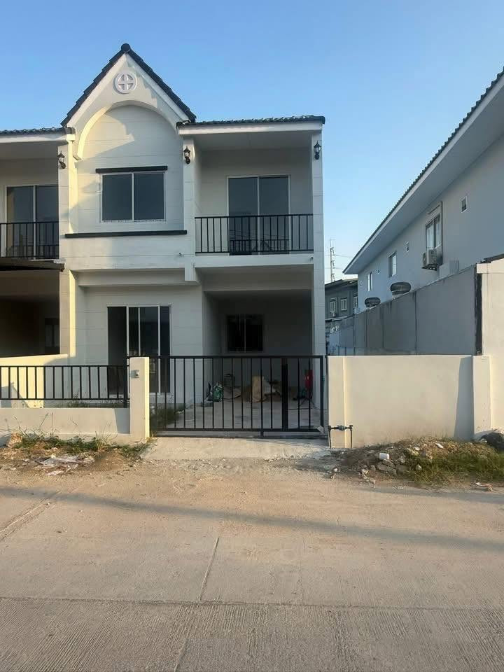 ✅ ขายทาวน์โฮม 2 ชั้น หลังมุม เปิดจองพร้อมเฟอร์นิเจอร์ ✅ Ratanakorn Village 25 รัตนากร 25 ✅ ขายทาวน์โฮม 2 ชั้น หลังมุม เปิดจองพร้อมเฟอร์นิเจอร์ ✅ Ratanakorn Village 25 รัตนากร 25