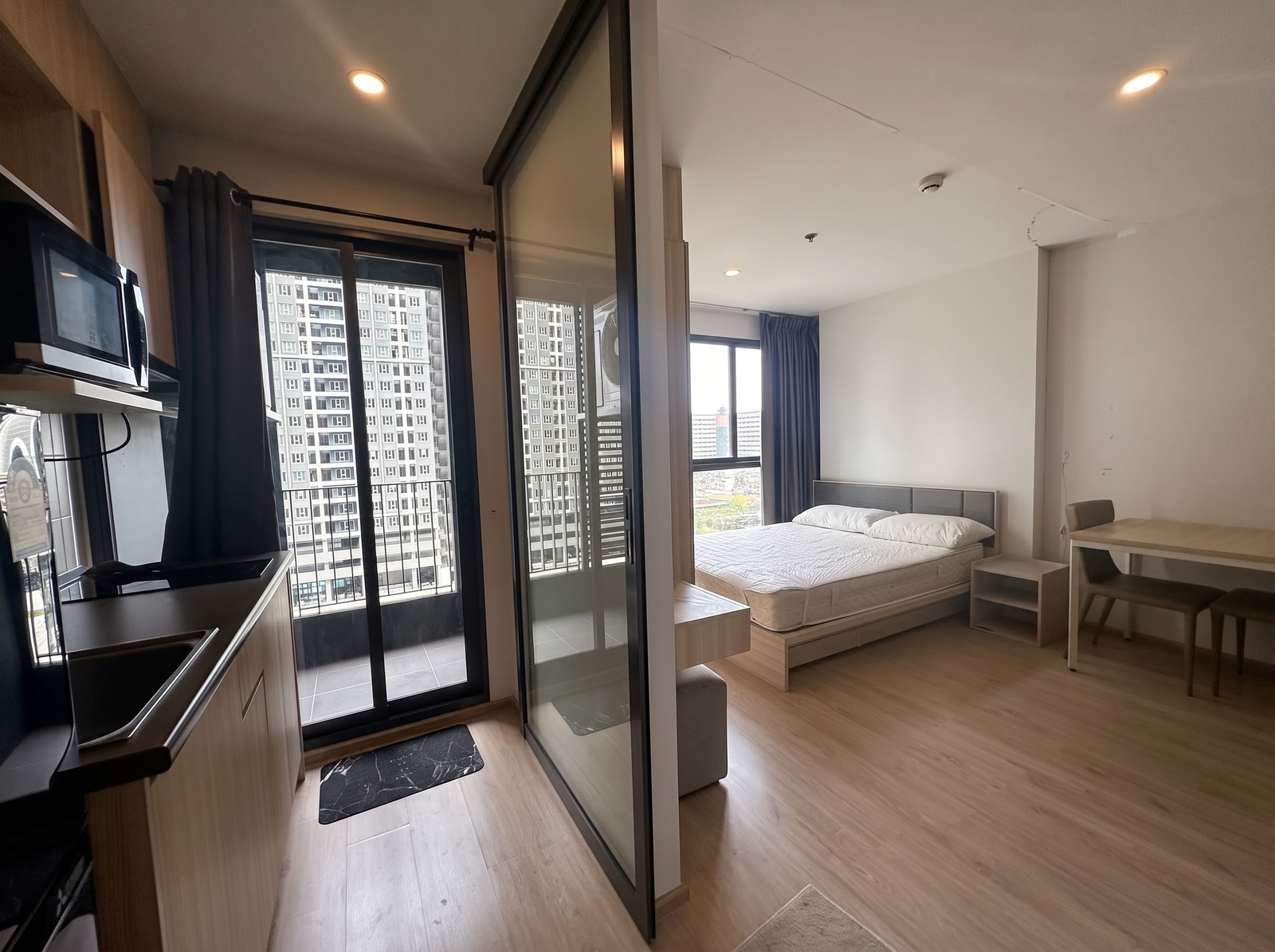 The room is beautifully decorated and fully furnished. Good price!!⭐️IDEO O2 (Ideo Mobi O2)