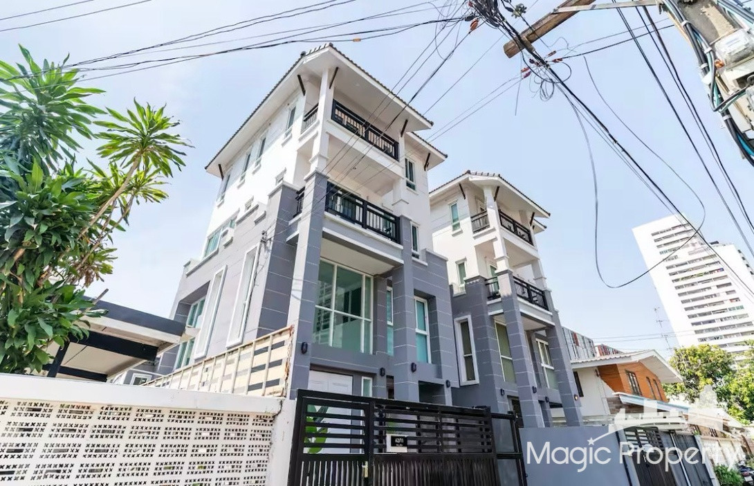 ให้เช่าทาวน์โฮม ใน ซอยปรีดีพนมยงค์ 31 แขวงคลองตันเหนือ เขตวัฒนา กรุงเทพมหานคร