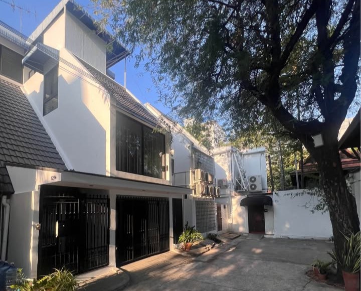 🔥ขายด่วน+🔥ทาวน์โฮม 4 ชั้น ในซอยสุขุมวิท 49/4 ใกล้ โรงเรียนอนุบาลนานาชาติ โรงพยาบาลสมิติเวช
