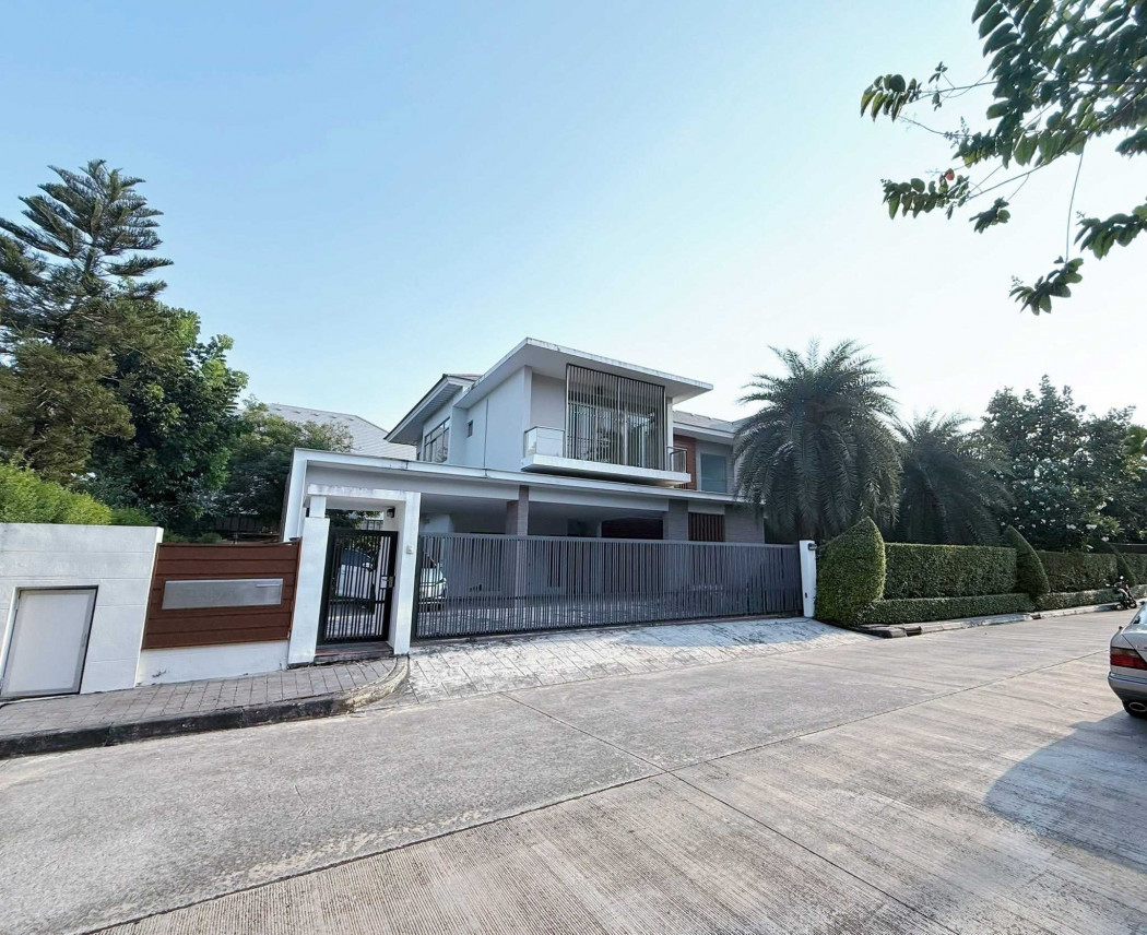 For sale: Detached house, Perfect Masterpiece The Signature Sukhumvit 77, 536 sq m, 2 rai 14 sq wah, near Suvarnabhumi Airport. For sale: Detached house, Perfect Masterpiece The Signature Sukhumvit 77, 536 sq m, 2 rai 14 sq wah, near Suvarnabhumi Airport.