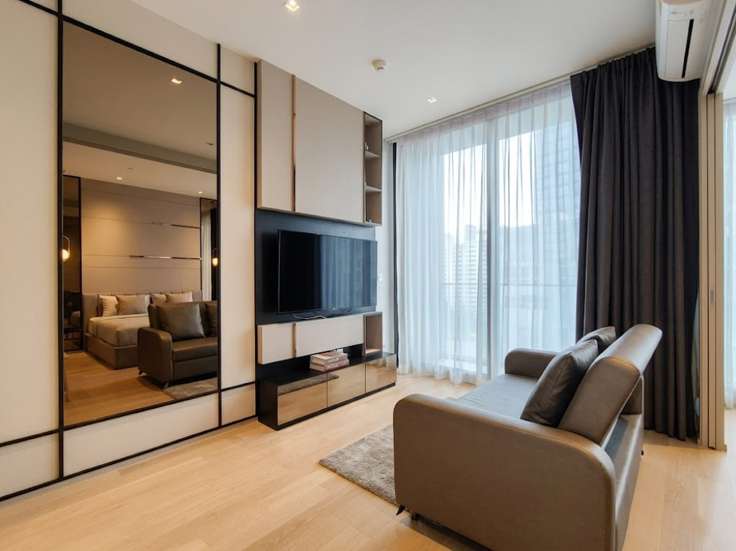 For sale: Ashton Silom condo, 49 sq m, 89 sq wah, 1 bedroom, 11th floor, beautifully decorated. For sale: Ashton Silom condo, 49 sq m, 89 sq wah, 1 bedroom, 11th floor, beautifully decorated.