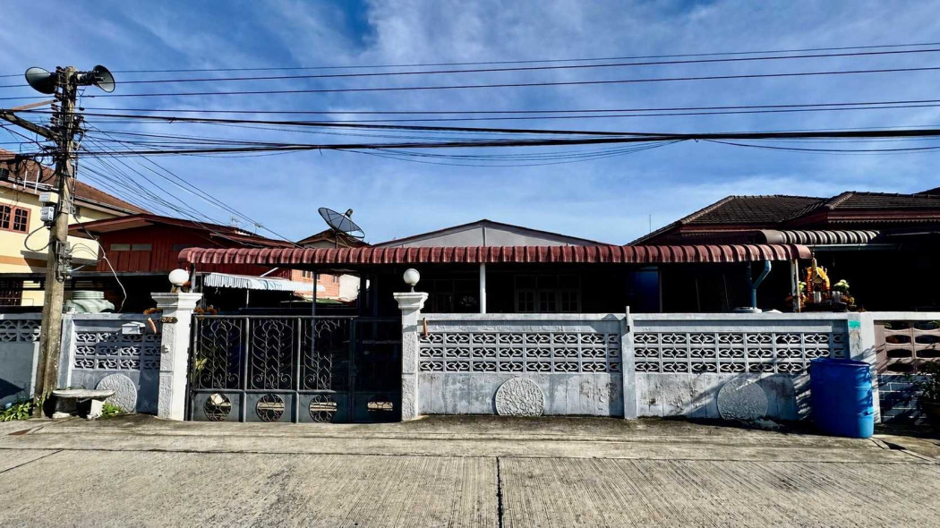 For Sale: Single-story house, 55 sq.wa., prime location, Soi Lam Luk Ka 25/1. 110 sq.m. For Sale: Single-story house, 55 sq.wa., prime location, Soi Lam Luk Ka 25/1. 110 sq.m.