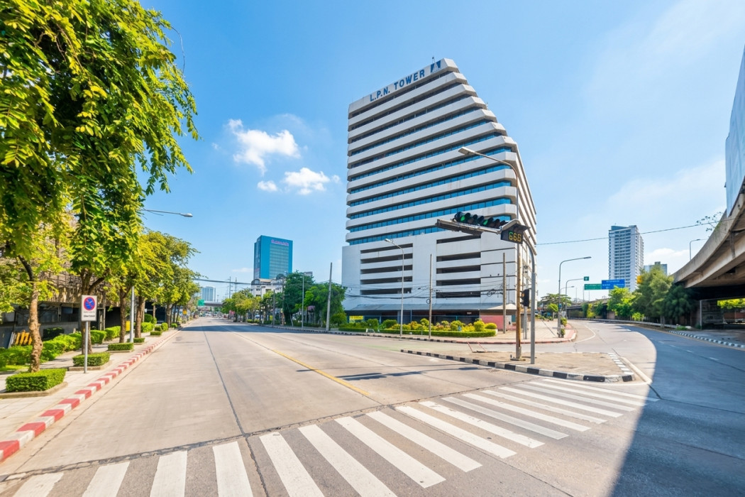 ขาย ออฟฟิศ LPN Tower ริมถนนนางลิ้นจี่ 150 ตรม ชั้น 8 ห้องเปล่า วิวโล่ง ขาย ออฟฟิศ LPN Tower ริมถนนนางลิ้นจี่ 150 ตรม ชั้น 8 ห้องเปล่า วิวโล่ง