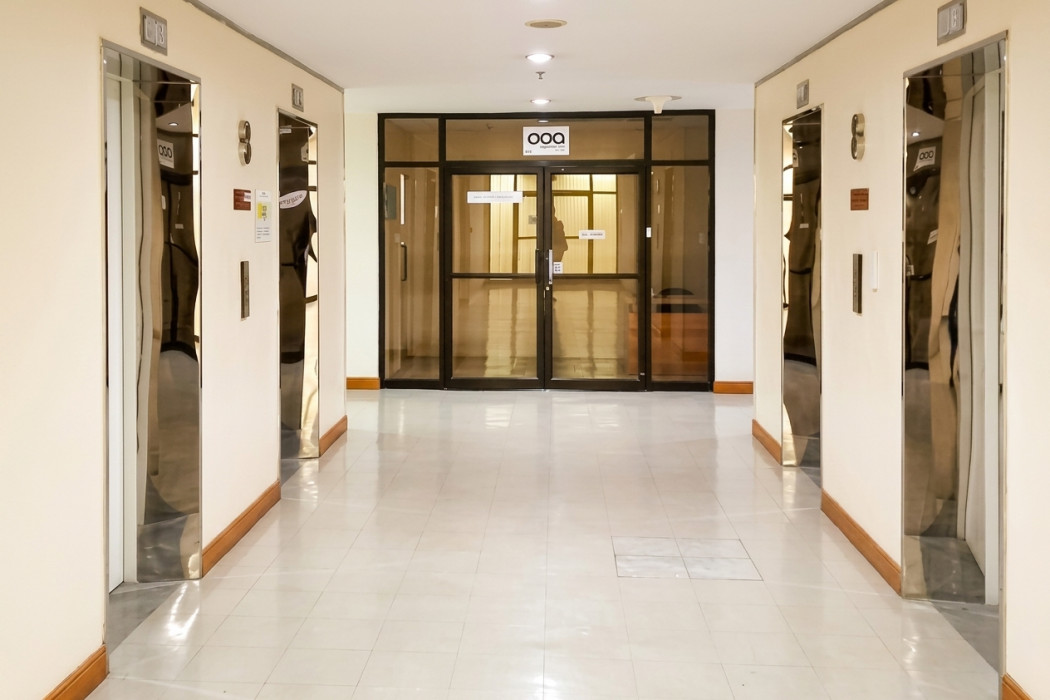 Office for sale, LPN Tower, 150 sq m, 8th floor, empty unit, unobstructed view. – รูปที่ 2