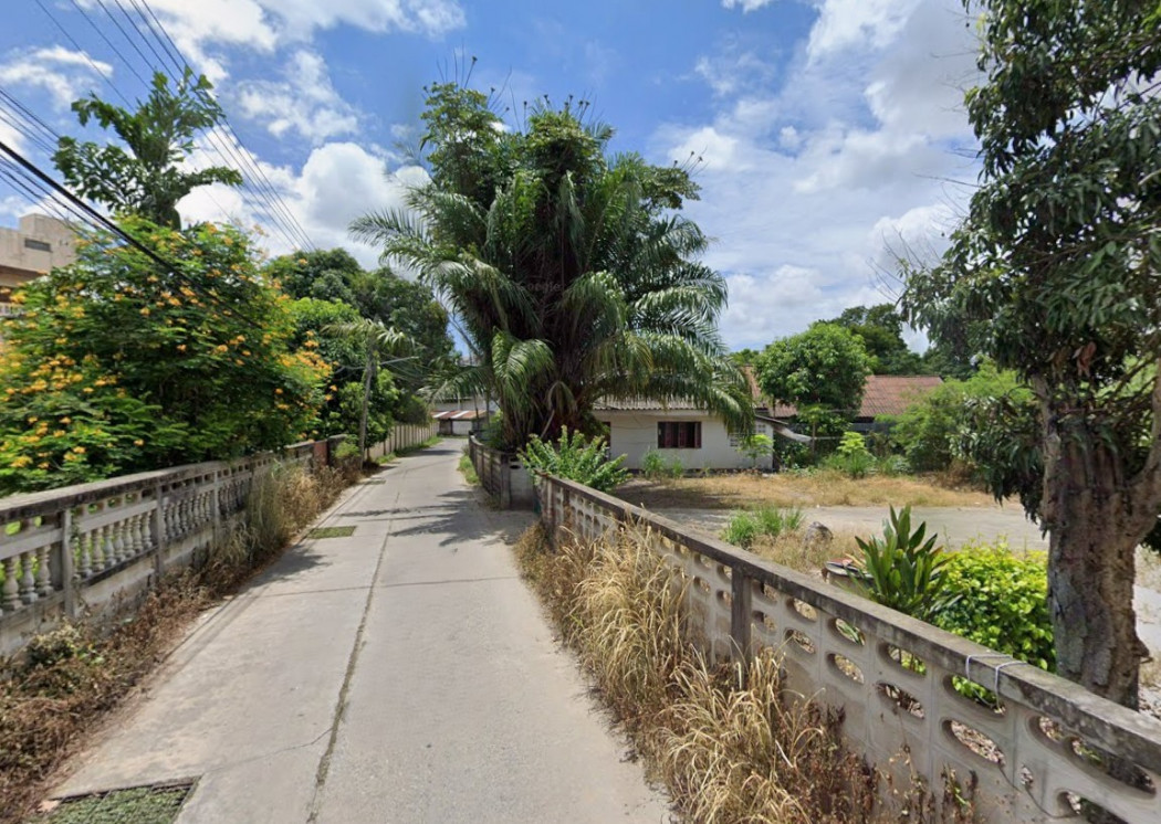 Land for Sale with Buildings 5-0-76.5 Rai on Phor Khun Road, Soi 2 (Sai Bua Soi), Chiang Rai Province – รูปที่ 2