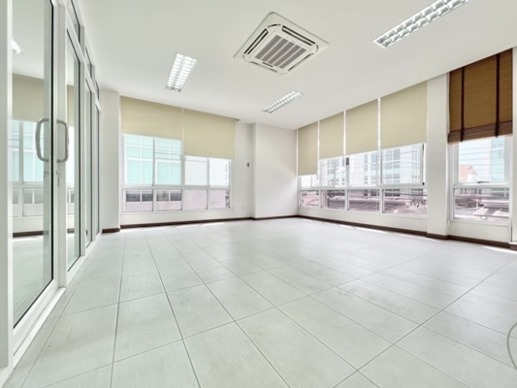 ขาย ออฟฟิศ บิซ แกลเลอเรีย นวลจันทร์-เกษตรนวมินทร์ 494 ตรม 89 ตรว แต่งสวย สภาพเยี่ยม – รูปที่ 3