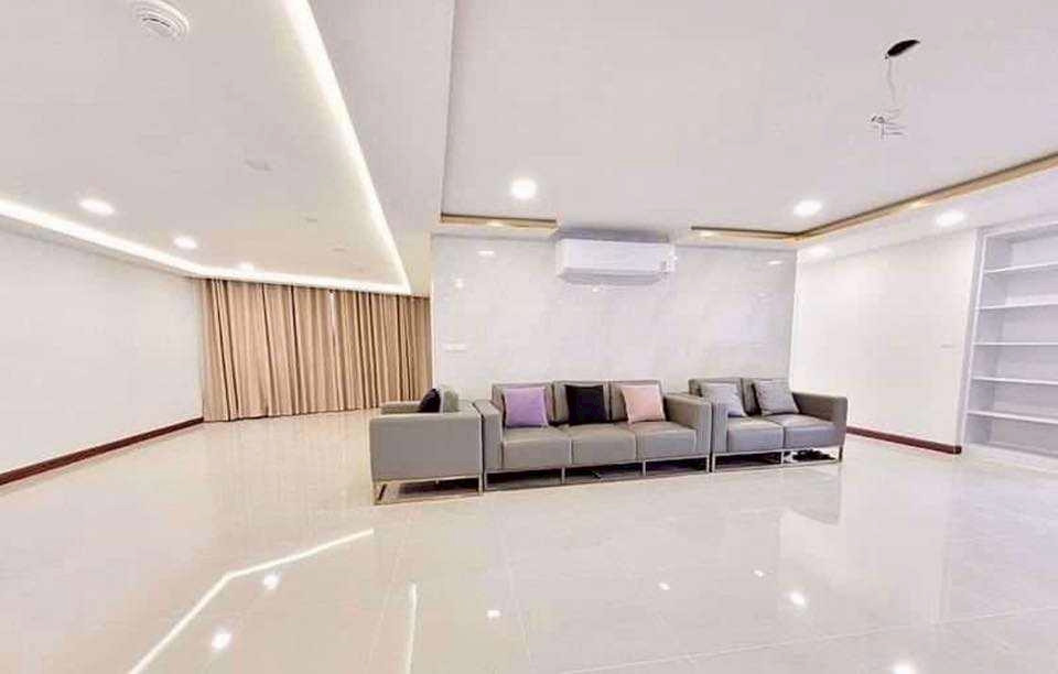 LTH15630 - Luxury Condo for Sale Phrom Phong | Spacious Family Residence | Near BTS Phrom Phong | 20 MB | Luxury Condo for Sale Phrom Phong, large room, near BTS Phrom Phong. LTH15630 - Luxury Condo for Sale Phrom Phong | Spacious Family Residence | Near BTS Phrom Phong | 20 MB | Luxury Condo for Sale Phrom Phong, large room, near BTS Phrom Phong.