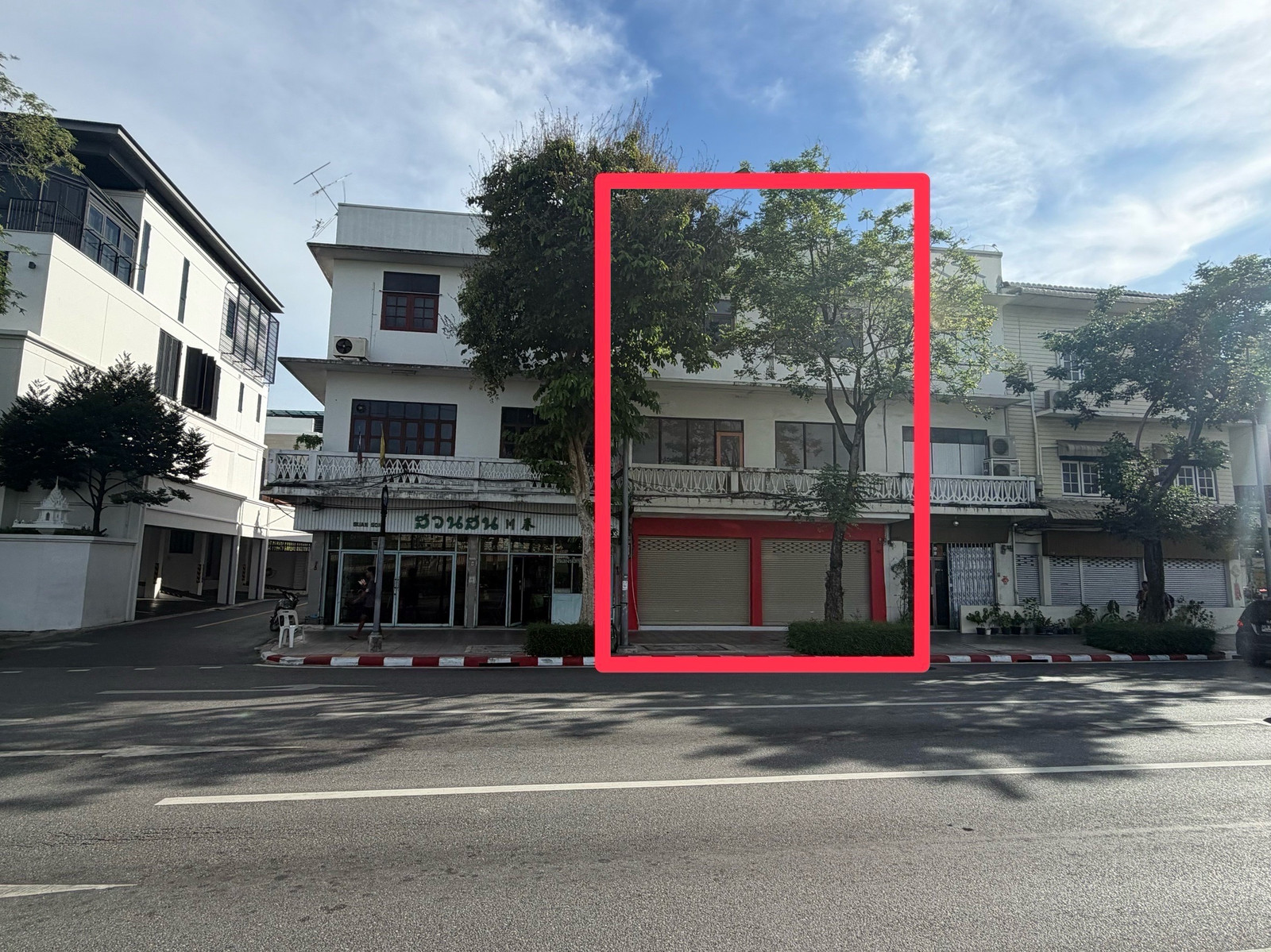 Commercial building for rent, open a shop, good location Commercial building for rent, open a shop, good location