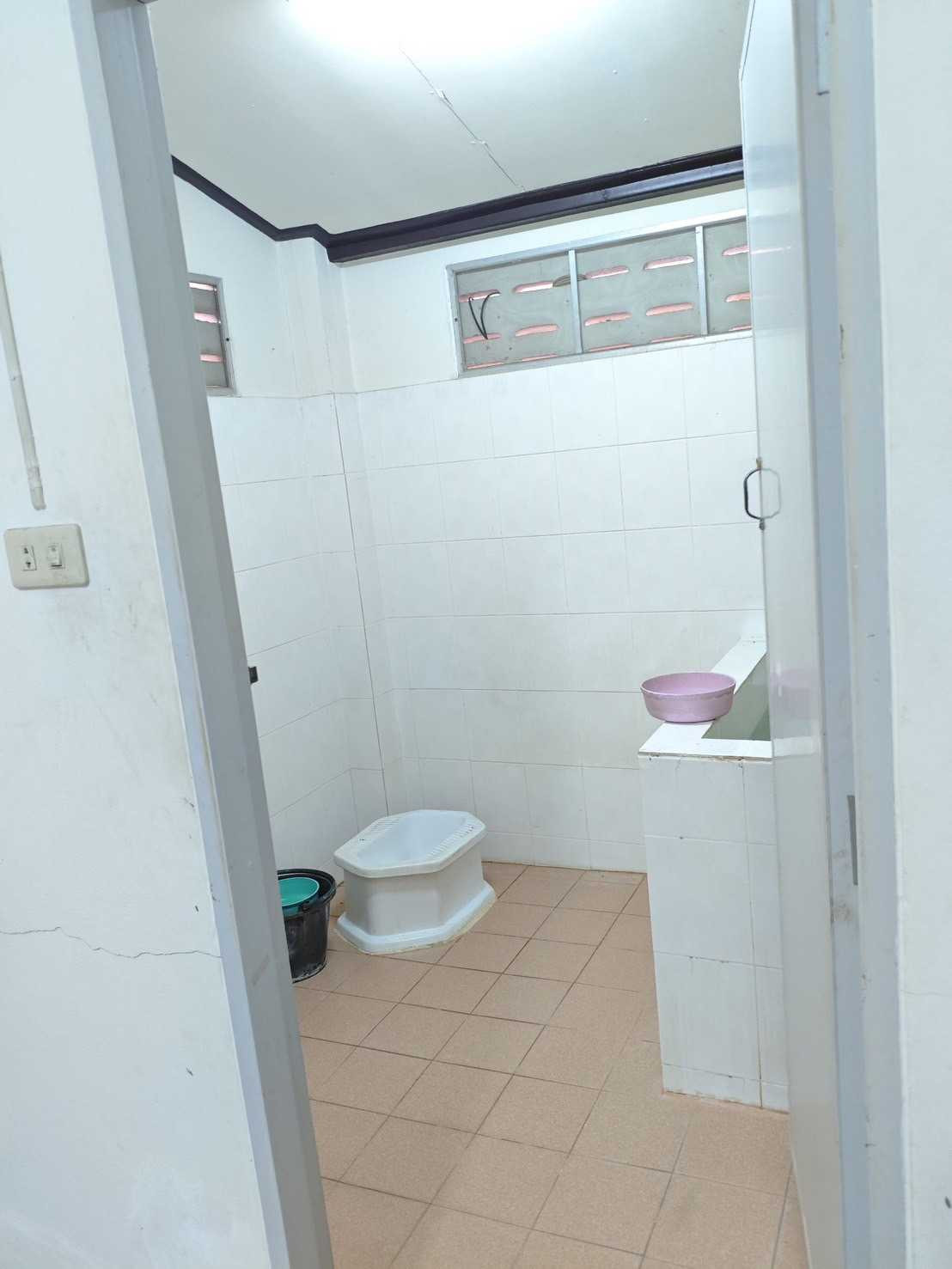 บ้านพร้อมที่ดินผืนใหญ่ ทำเลท่าทอง เงียบสงบ เป็นส่วนตัว – รูปที่ 4