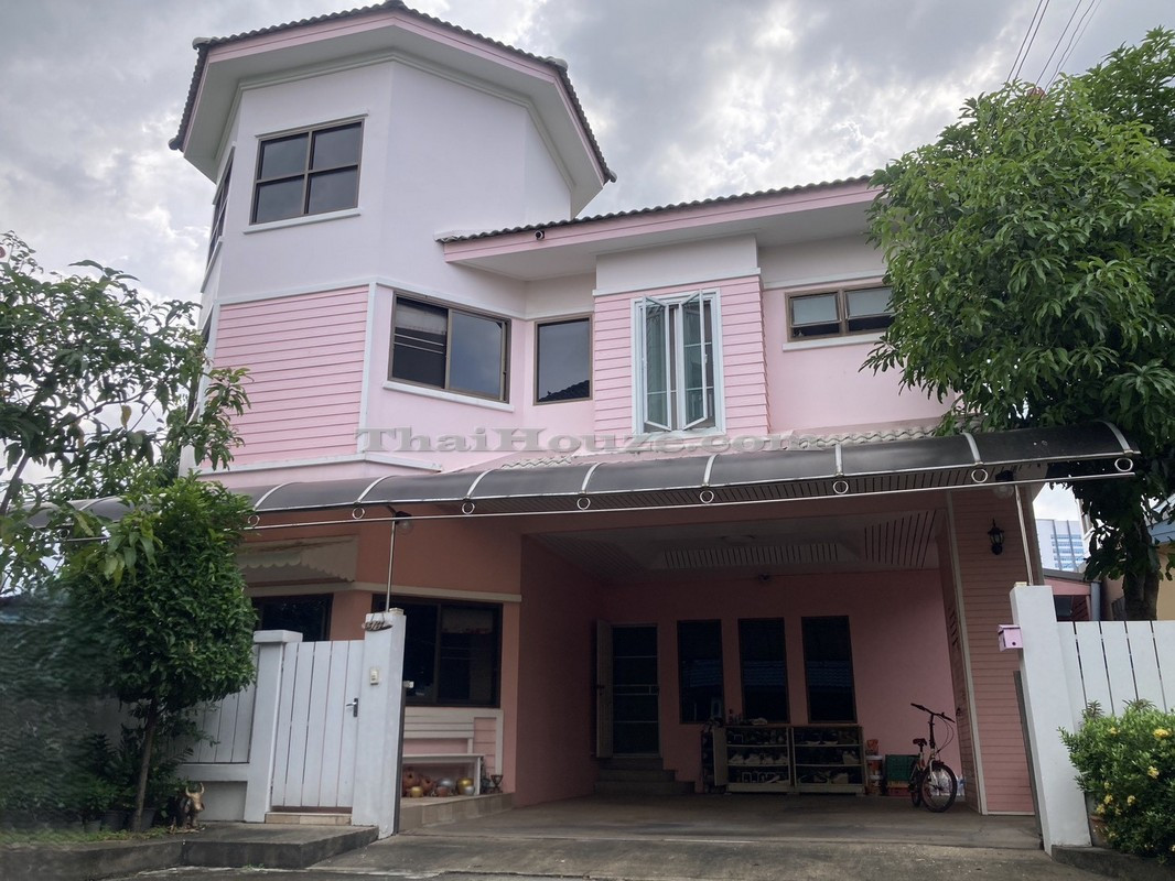 ขายบ้านเดี่ยว 2 ชั้น หมู่บ้านปฐวีกาญจน์ ปากเกร็ด นนทบุรี (หลังริม) ขายบ้านเดี่ยว 2 ชั้น หมู่บ้านปฐวีกาญจน์ ปากเกร็ด นนทบุรี (หลังริม)