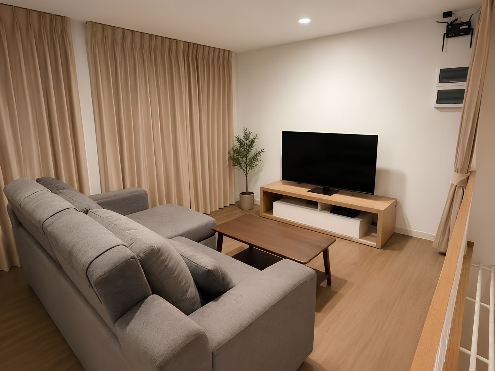 ขาย ทาวน์โฮม 3 ชั้นครึ่ง ม.เมซอง168 ลาดพร้าว101 ทำเลดี อยู่ต้นโครงการ เนื้อที่ 19.9 ตร.ว 3 ห้องนอน 3 ห้องน้ำ ต่อเติมโรงจอดรถ-ต่อเติมครัว ลงเสาเข็ม ใกล้สถานีรถไฟฟ้าสายสีเหลือง เซ็นทรัลอีสต์วิลล์ – รูปที่ 3
