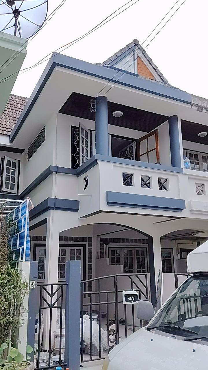 🏡 ขายบ้านแฝด รีโนเวทใหม่ พร้อมอยู่ ทำเลนวมินทร์ 163