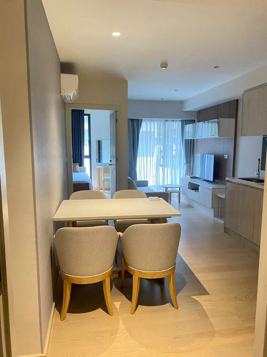 Condo for rent, Runesu Thonglor Soi 5 (35 sq m.), 1 bedroom, 1 bathroom, near BTS Thonglor. Condo for rent, Runesu Thonglor Soi 5 (35 sq m.), 1 bedroom, 1 bathroom, near BTS Thonglor.
