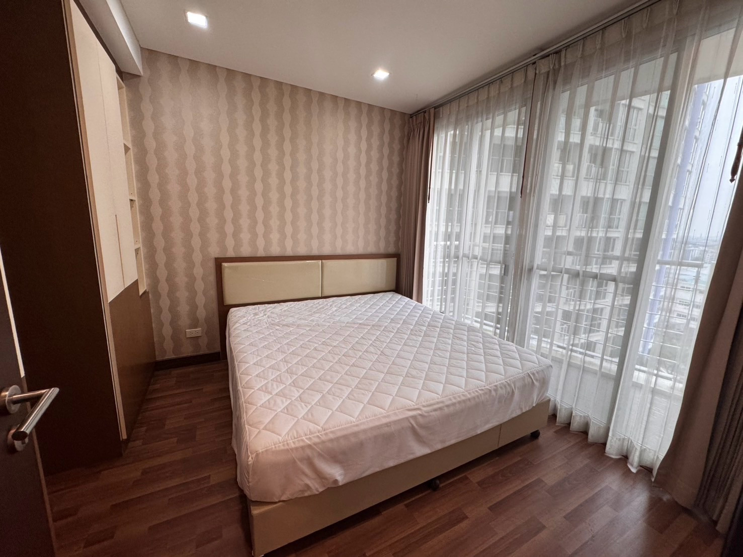 🚅L0174 ให้เช่าคอนโด  เลอรัก BTSพระโขนง  📞ติดต่อ:092-666-5617(เจไดท์) – รูปที่ 2