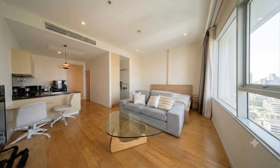 55 sq m. Newly renovated Wind Ratchayothin near SCB Park Major Ratchayothin. 55 sq m. Newly renovated Wind Ratchayothin near SCB Park Major Ratchayothin.