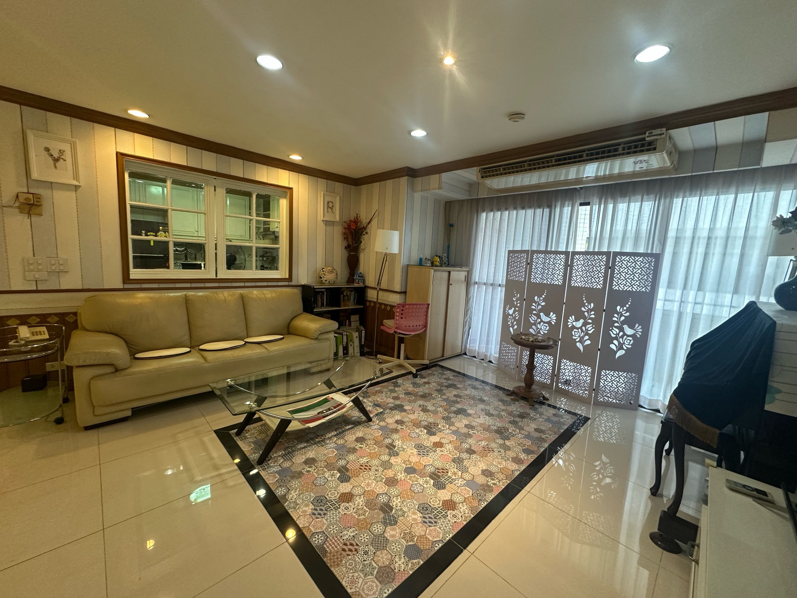 Spacious 3-Bedroom Condo for Sale at Richmond Palace Sukhumvit 43