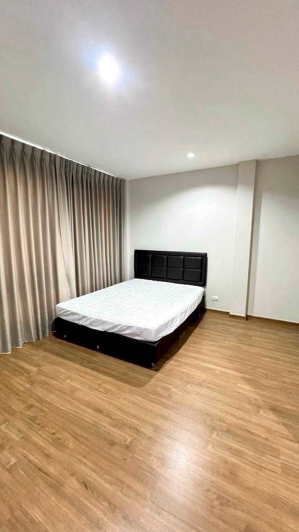 ให้เช่า Townhome รัชดา 18 ลาดพร้าว 80  🚇🚝🌈  拉差達 18 Lat Phrao 80 聯排別墅出租  – รูปที่ 4