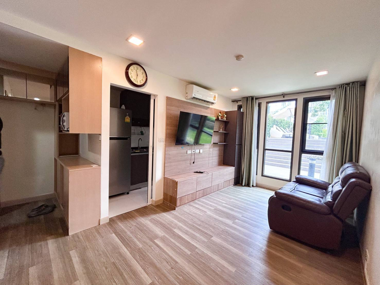 For rent 2 bedrooms, 1 bathroom, Monique Sukhumvit 64. For rent 2 bedrooms, 1 bathroom, Monique Sukhumvit 64.