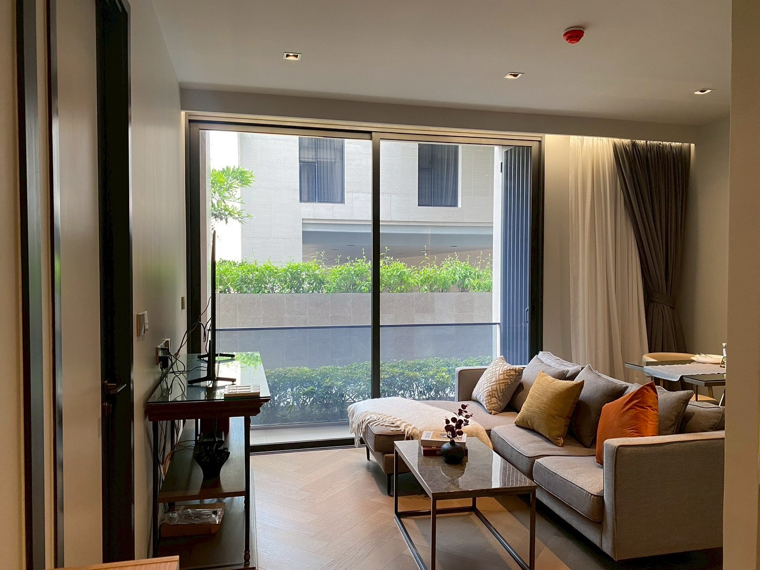 ให้เช่า คอนโด The reserve61 Hideaway (1 Bedroom plus) ให้เช่า คอนโด The reserve61 Hideaway (1 Bedroom plus)