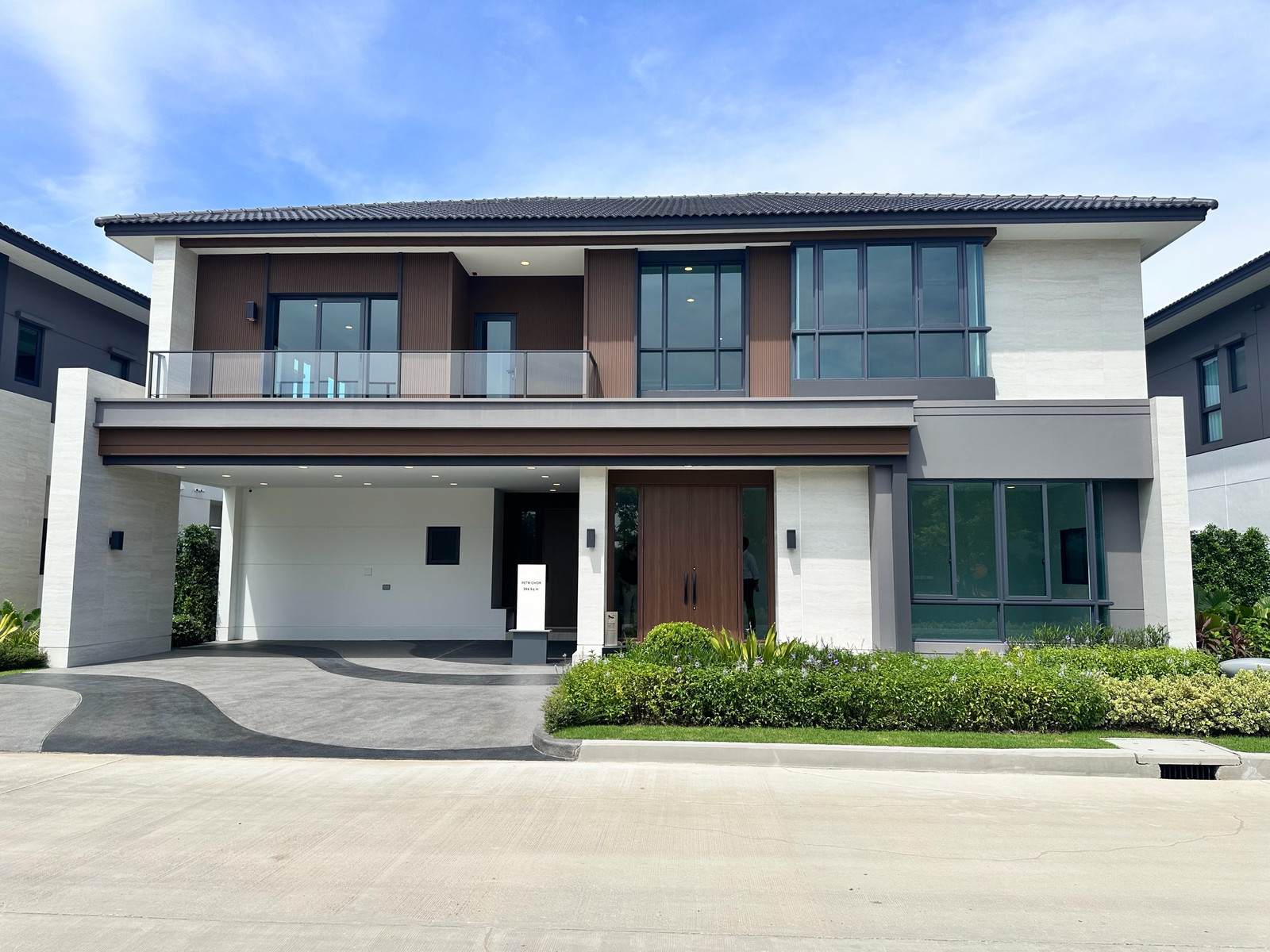 🏡 A house that reflects success Without saying a word, 326 sq m, starting at 28.2 million baht 📱0828839995 “Aom” 🏡 A house that reflects success Without saying a word, 326 sq m, starting at 28.2 million baht 📱0828839995 “Aom”