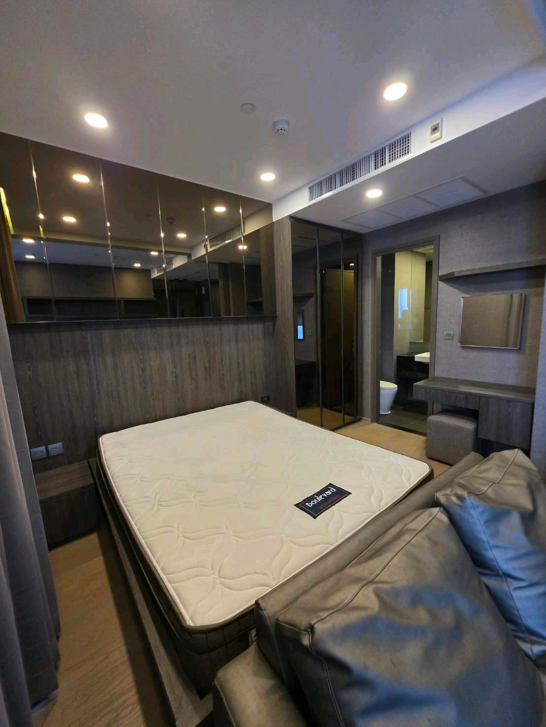 For Rent​ Ashton​ Chula-Silom​
From MRT Samyan 180 M. – รูปที่ 4