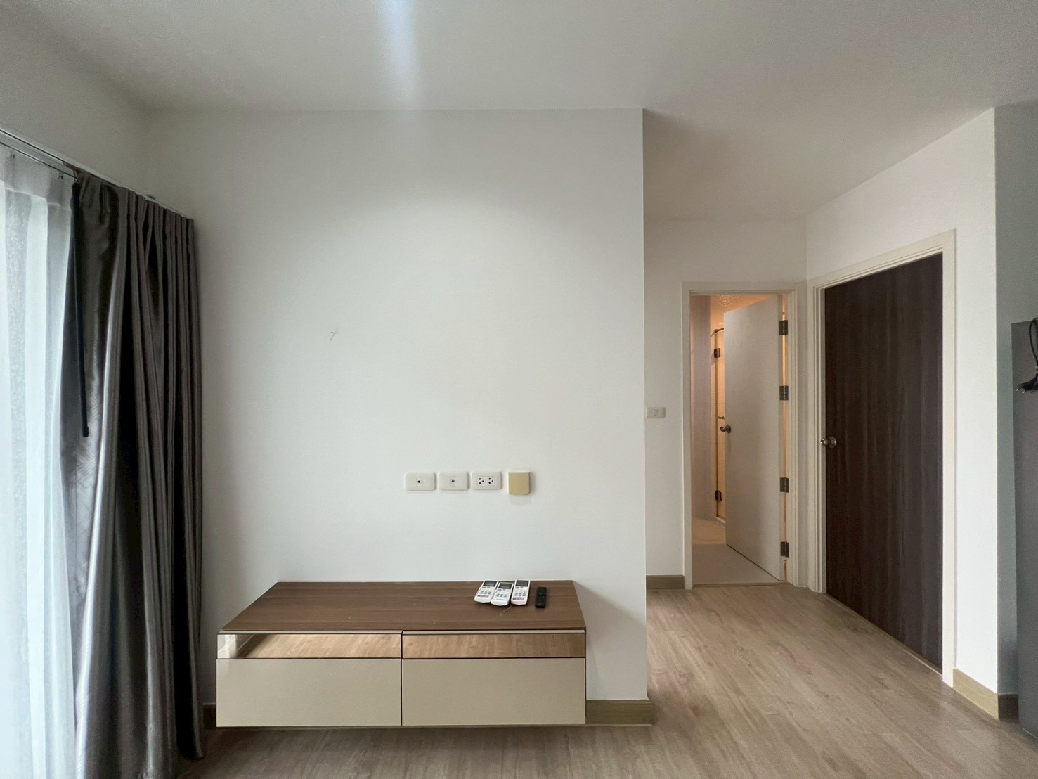 For rent Thana Astoria Pinklao, near MRT Bang Yi Khan, fully furnished, ready to move in. For rent Thana Astoria Pinklao, near MRT Bang Yi Khan, fully furnished, ready to move in.
