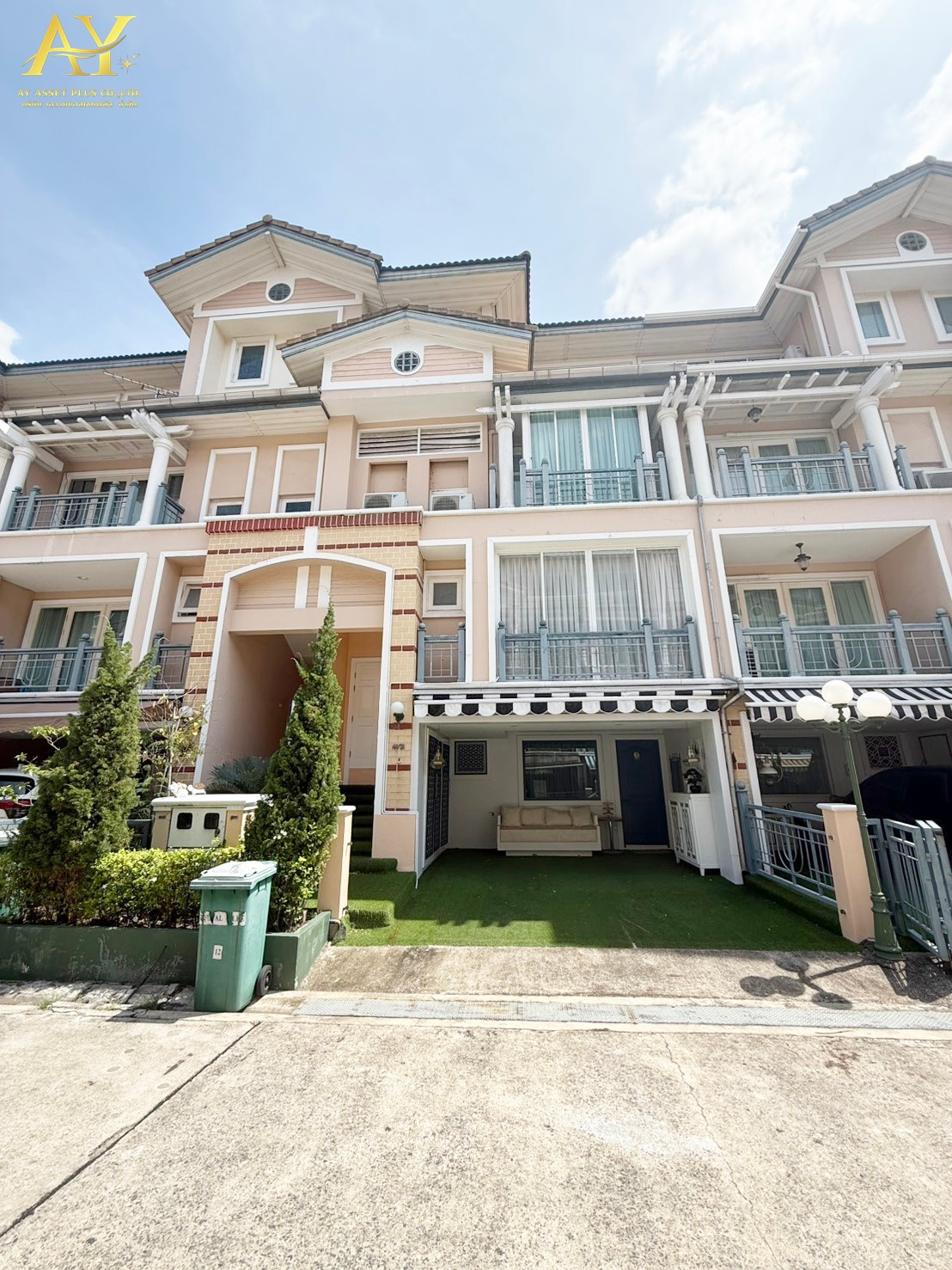 🔥For sale/rent⚡️Luxurious 4-story townhome, fully decorated, ready to move in at Pool Villa, Crystal Ville Village, Pradit Manutham 19 for only 14.5 M or rent for only 99,000 baht/month🔥🔥Cool house. For cool people ✨️