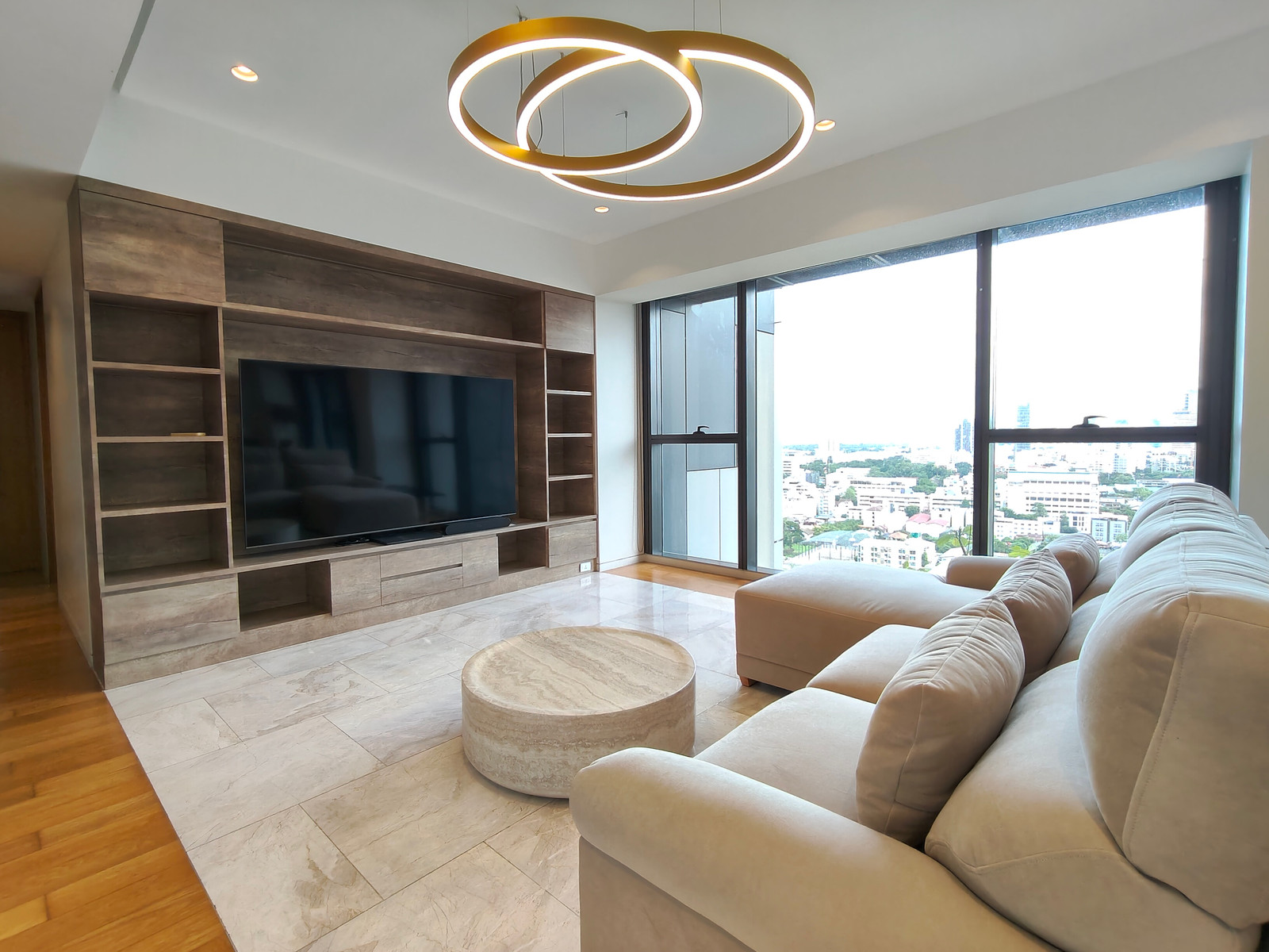 Newly Renovated 3BR with River View | The Met Newly Renovated 3BR with River View | The Met