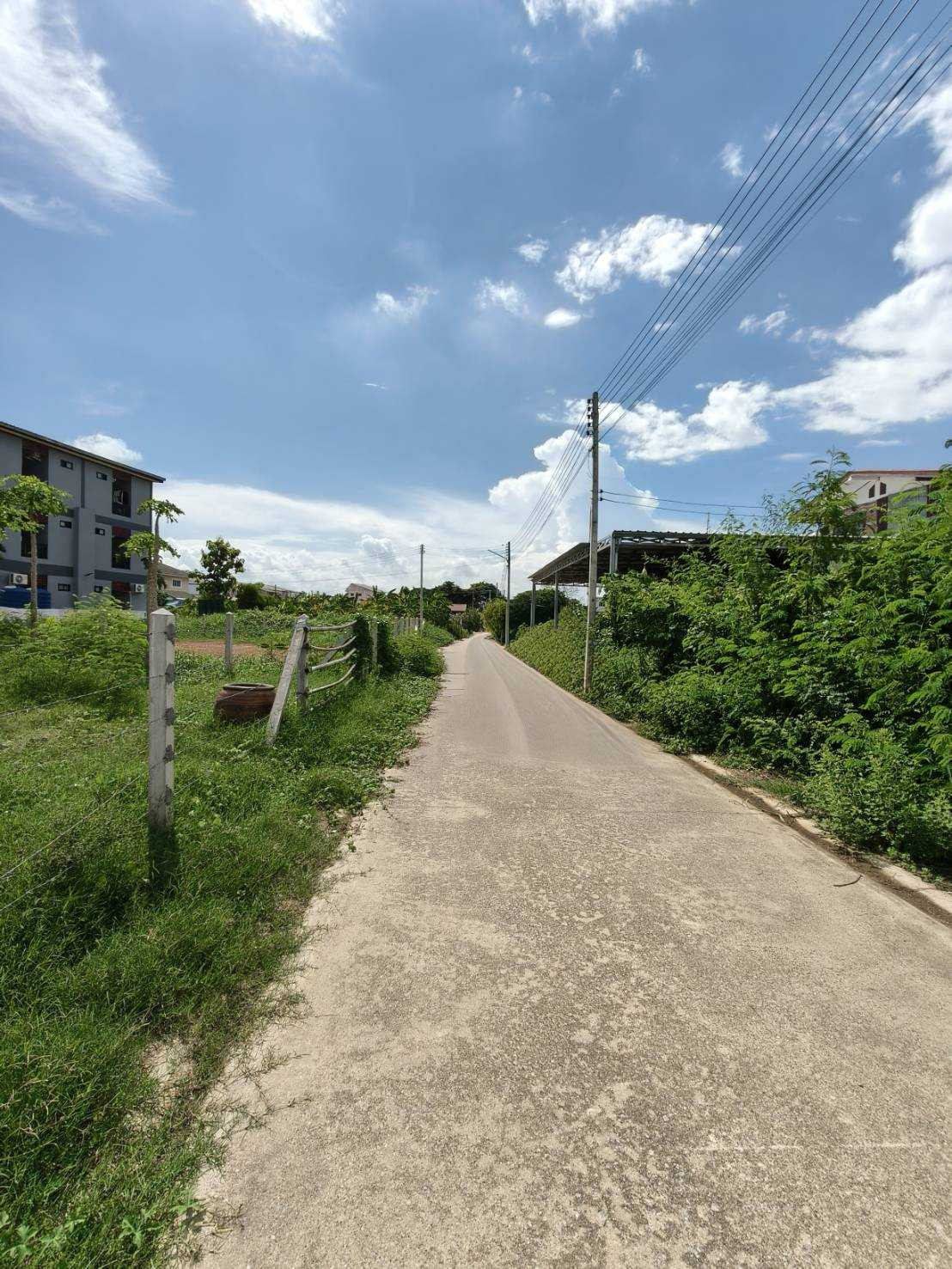 Land to build a house, city location, near Wat Chan Tawan Tok Land to build a house, city location, near Wat Chan Tawan Tok