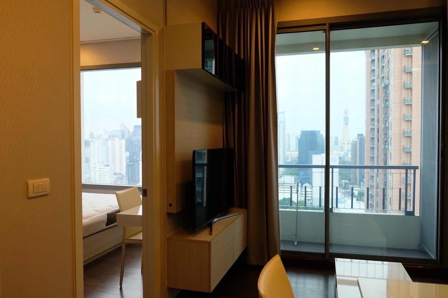 Q asoke /1bed 38sqm/Good price 23,000 / 0632717888 All app in phone Q asoke /1bed 38sqm/Good price 23,000 / 0632717888 All app in phone