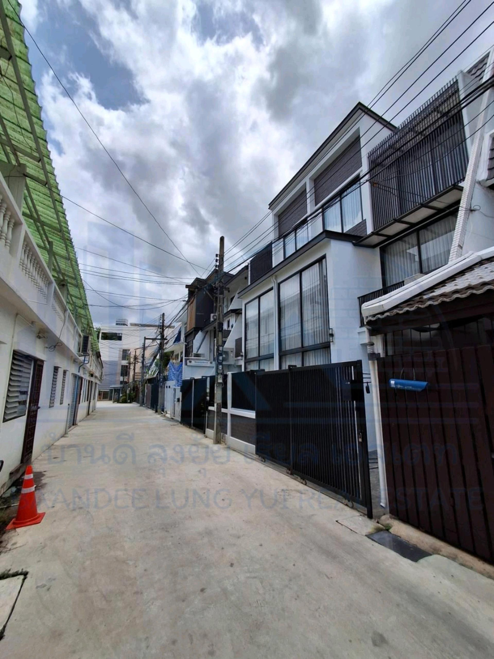 ให้เช่า Townhome สุขุมวิท 63 เอกมัยซอย 22 Modern Loft Style 🌟🌵🌟联排别墅出租，位于素坤逸路63巷，Ekkamai Soi 22，现代阁楼风格。 – รูปที่ 2