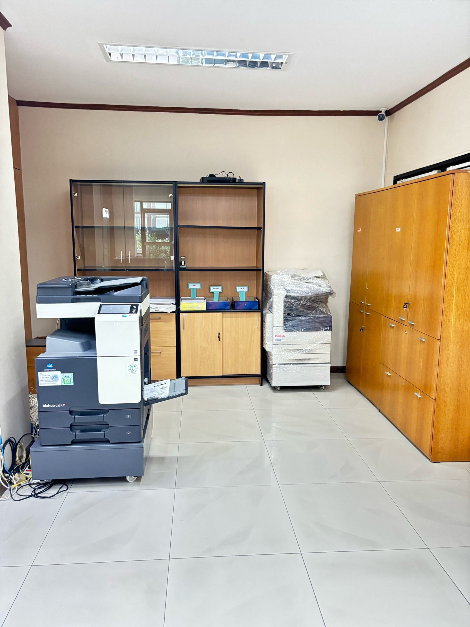 🩷[FOR RENT / SALE] Office Space @ Park Pavilion (Soi Ari). line @900cqqhk tel 0859114585 🩷
✨ รายละเอียด:  เช่า 60,000  บาท   ,  ขายเพียง 14.4 ล้าน บาท เท่านั้น  (รวมเฟอร์ในห้อง)   
โครงการ: Park Pavilion (พาร์ค พาวิลเลียน)
ทำเล: ซอยอารีย์ (พหลโยธิน 7) – รูปที่ 4