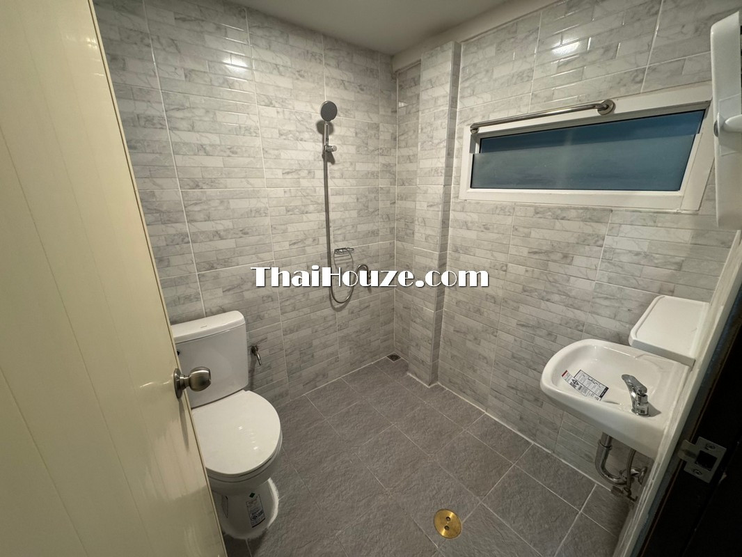 ขายทาวน์เฮ้าส์ 2 ชั้น รีโนเวทใหม่ ซอยสรณคมน์ 41  – รูปที่ 4