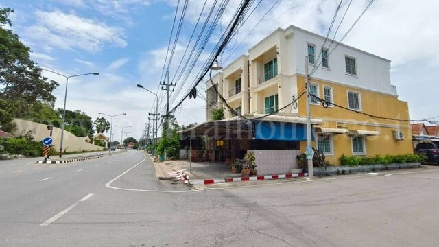 อาคารพาณิชย์ 3 ชั้น หมู่บ้าน ณัฏฐรียา เขาบันไดอิฐ เพชรบุรี – รูปที่ 2