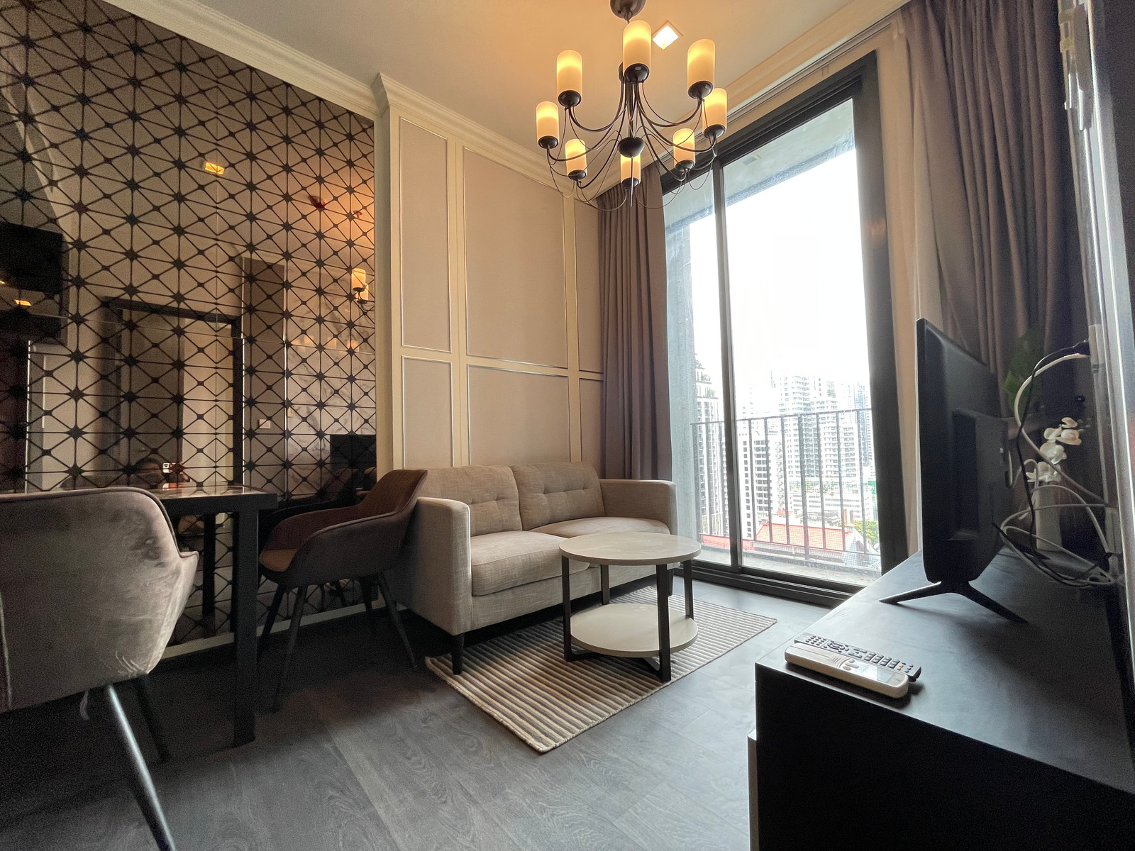 For rent Edge sukhumvit 23 onebed room fully firnished 