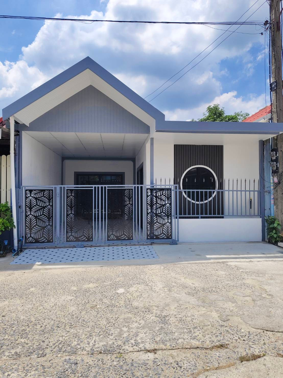 Beautiful house, good location, Wannawadi Saensuk Village (Rangsit Khlong 7), Rangsit Nakhon Nayok, Pathum Thani, near Lotus department store, near the main road, near the market, convenient travel. Beautiful house, good location, Wannawadi Saensuk Village (Rangsit Khlong 7), Rangsit Nakhon Nayok, Pathum Thani, near Lotus department store, near the main road, near the market, convenient travel.