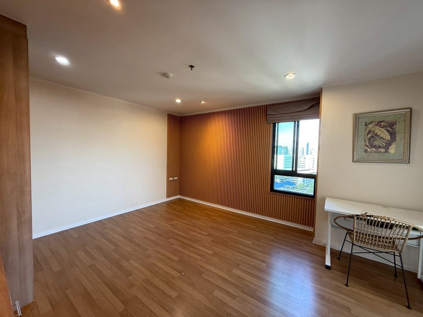 2 ห้องนอน 2 ห้องน้ำ ห้องมุมวิวดีมาก ราคาเพียง 3.6 ล้านบาท ! – รูปที่ 2