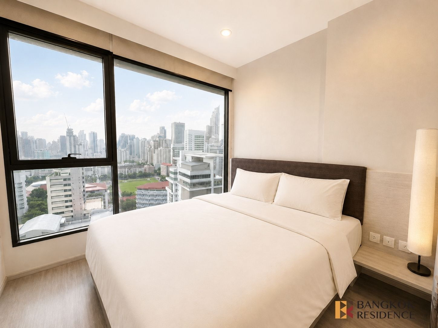 🏙️ Condo for Sale Fully Furnished Unit at Ideo Mobi Asoke near MRT Phetchaburi Move-in Ready City View ✨