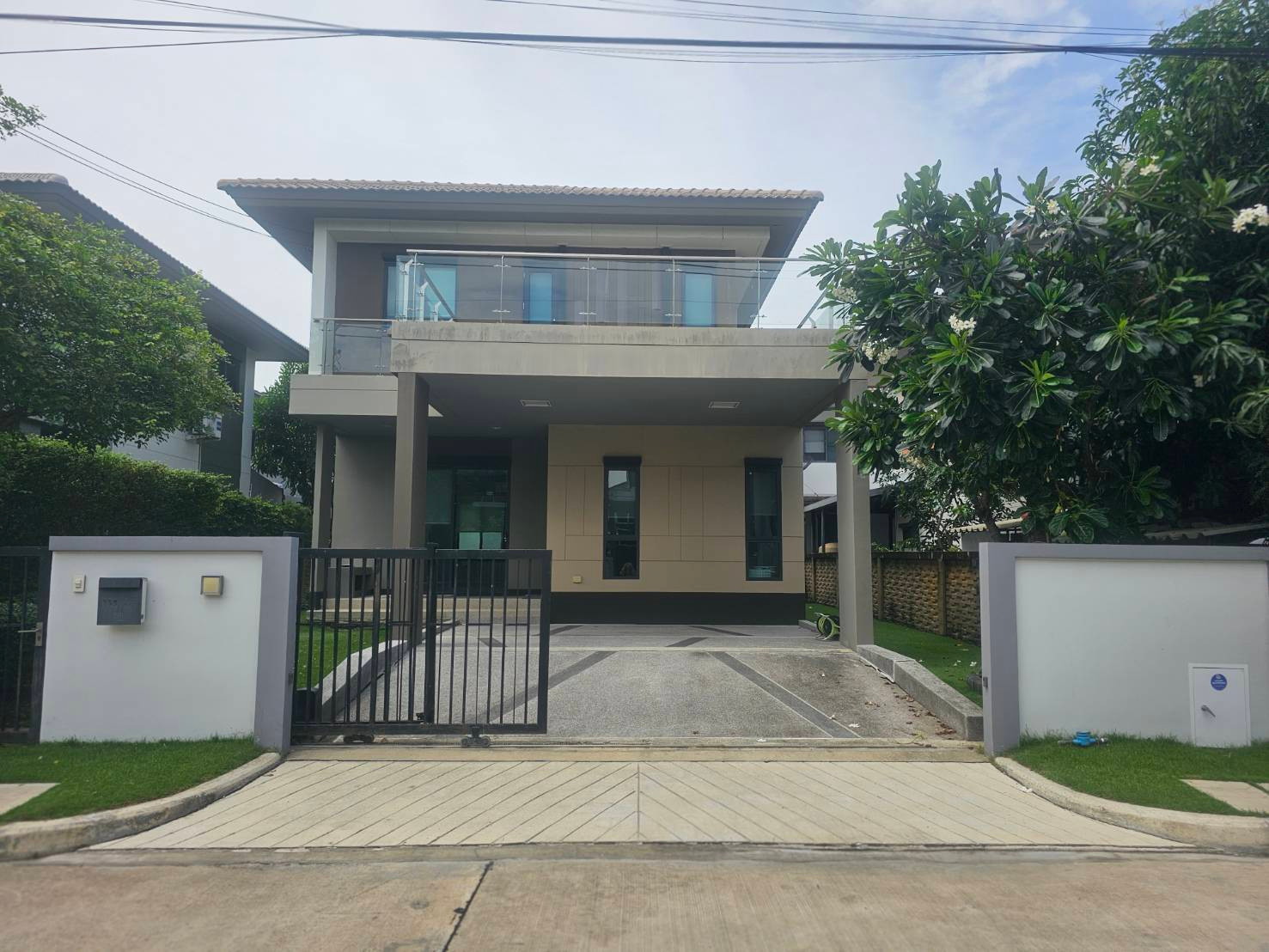 ขายบ้านเดี่ยวแปลงคู่โครงการ บุราสิริ วงแหวน-อ่อนนุช(Burasiri Wongwaen-On Nut ) สมุทรปราการ ขายบ้านเดี่ยวแปลงคู่โครงการ บุราสิริ วงแหวน-อ่อนนุช(Burasiri Wongwaen-On Nut ) สมุทรปราการ
