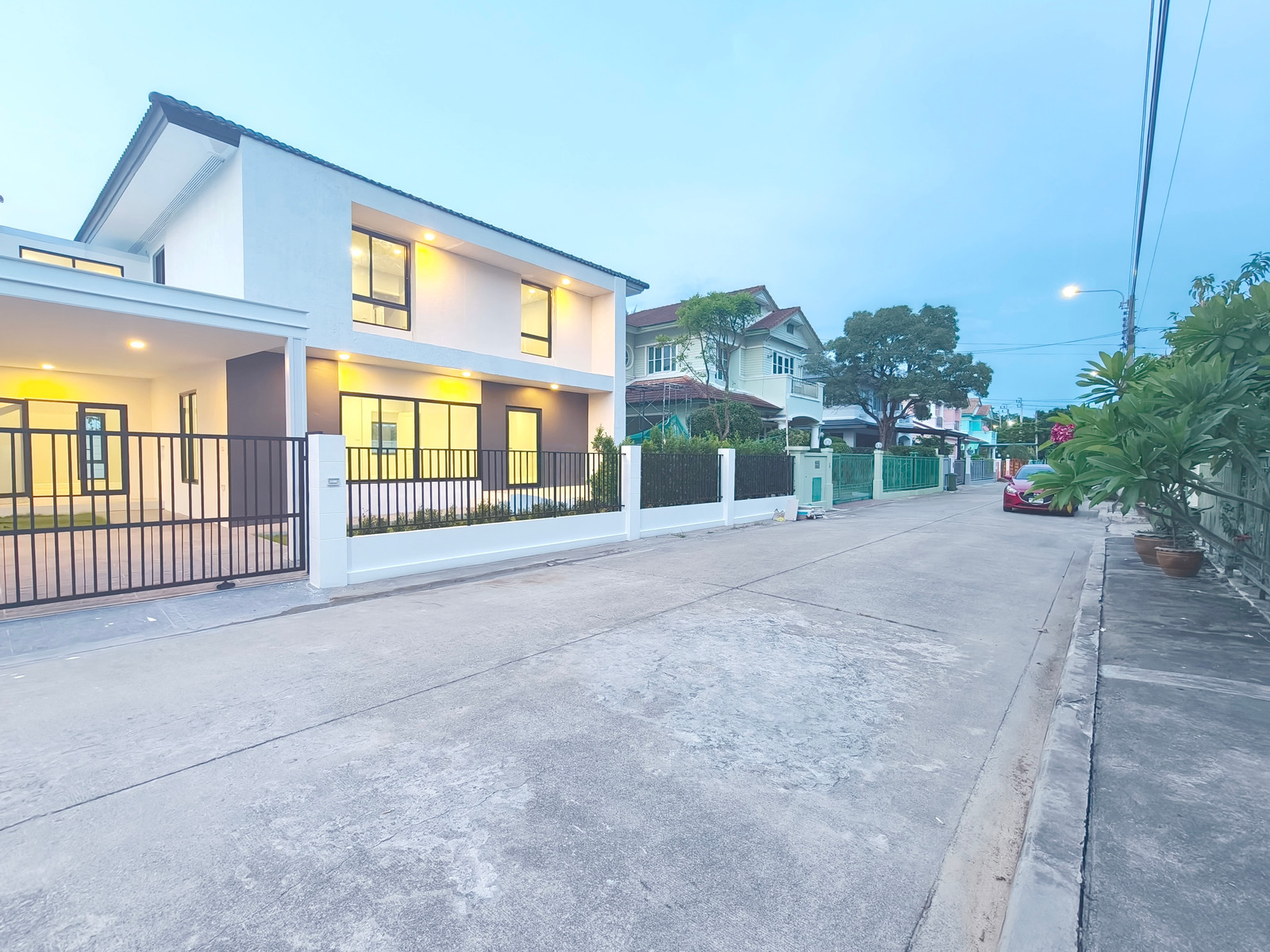 ขาย บ้านเดี่ยว นันทวัน วงแหวน-รัตนาธิเบศร์ 369 ตรม 108.5 ตรว 5 นอน หลังริม รีโนเวทใหม่ทั้งหลัง – รูปที่ 2