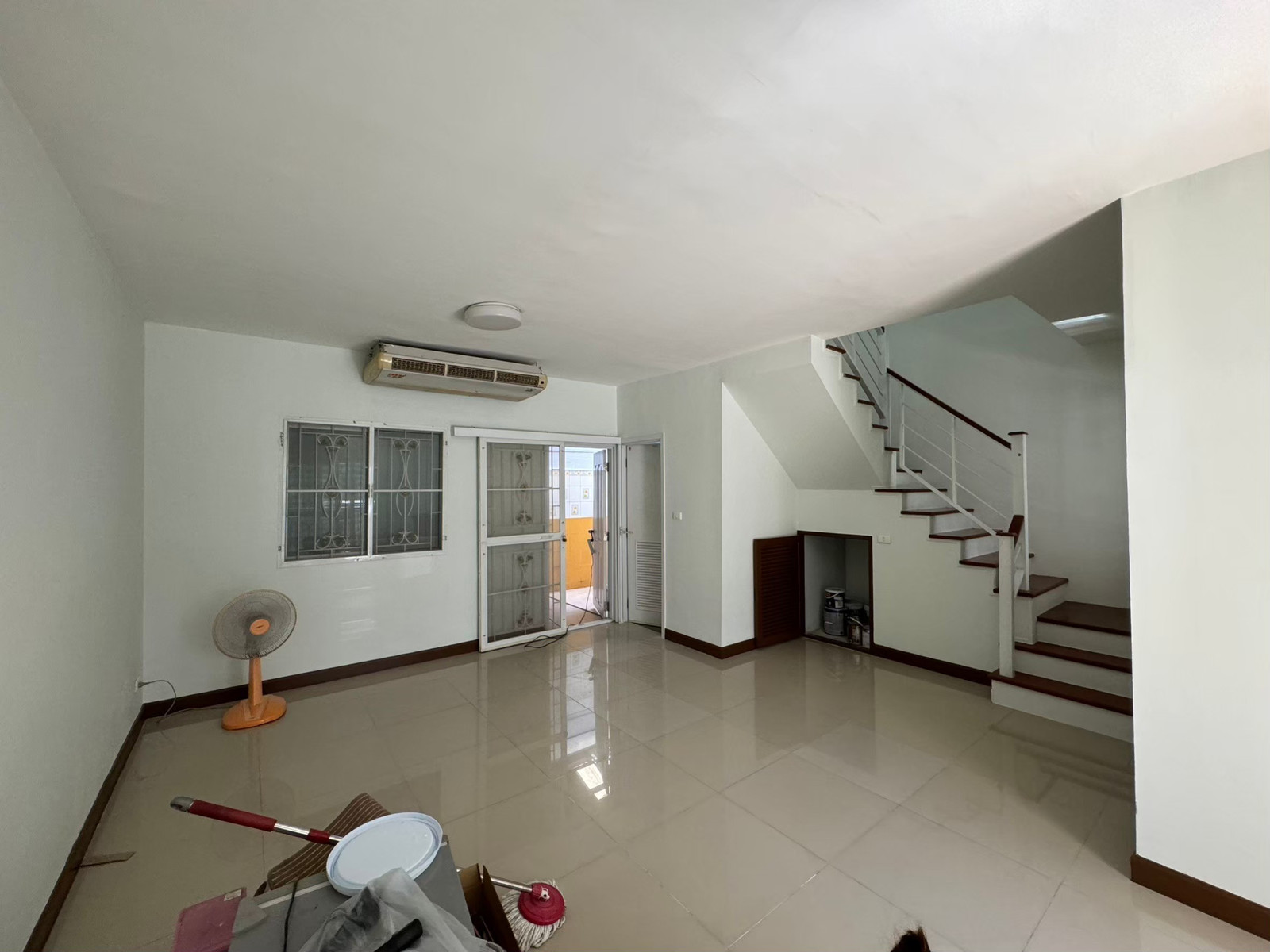 Townhouse for sale near BTS Bearing. – รูปที่ 2