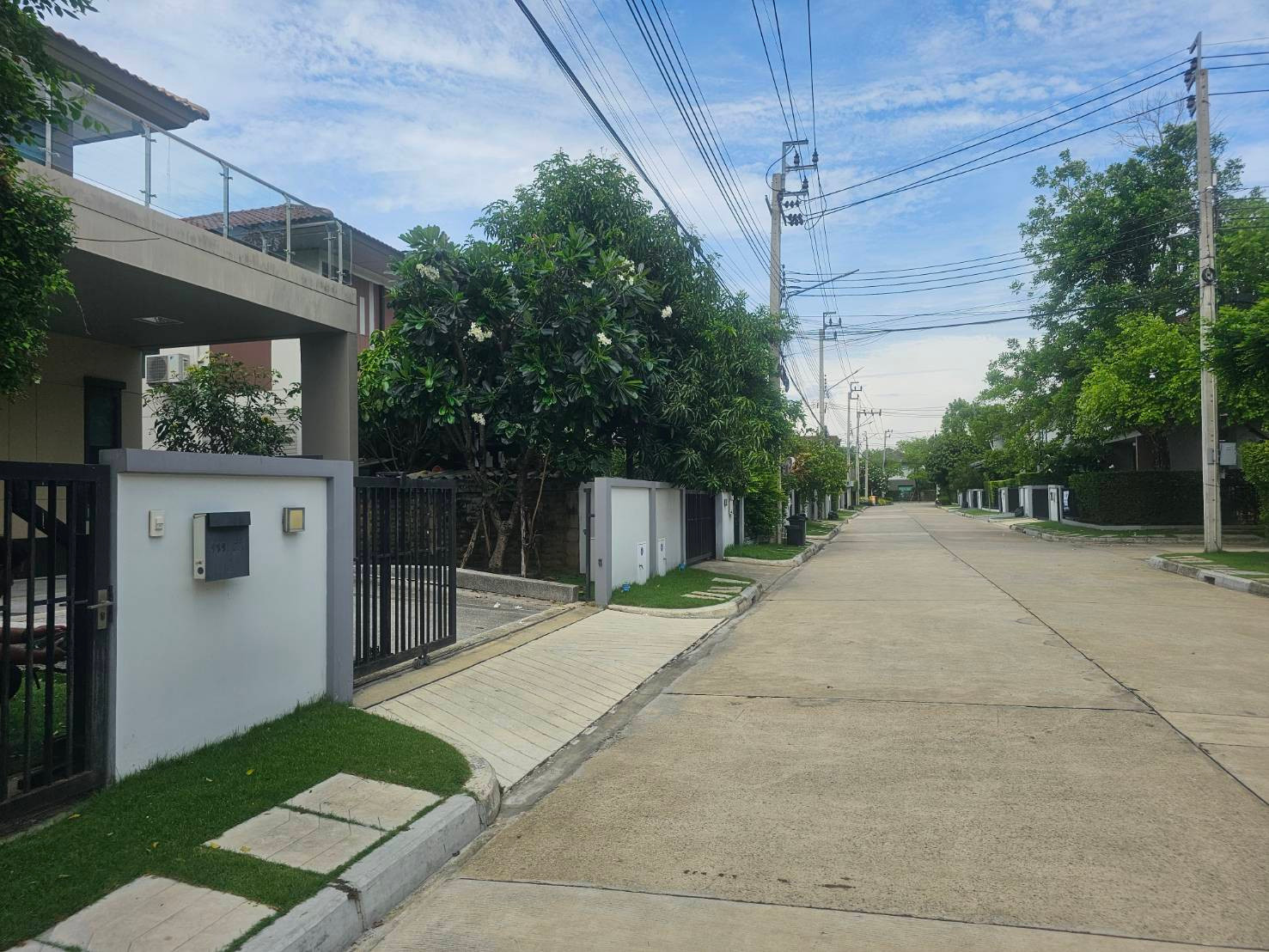 ขายบ้านเดี่ยวแปลงคู่โครงการ บุราสิริ วงแหวน-อ่อนนุช(Burasiri Wongwaen-On Nut ) สมุทรปราการ – รูปที่ 3