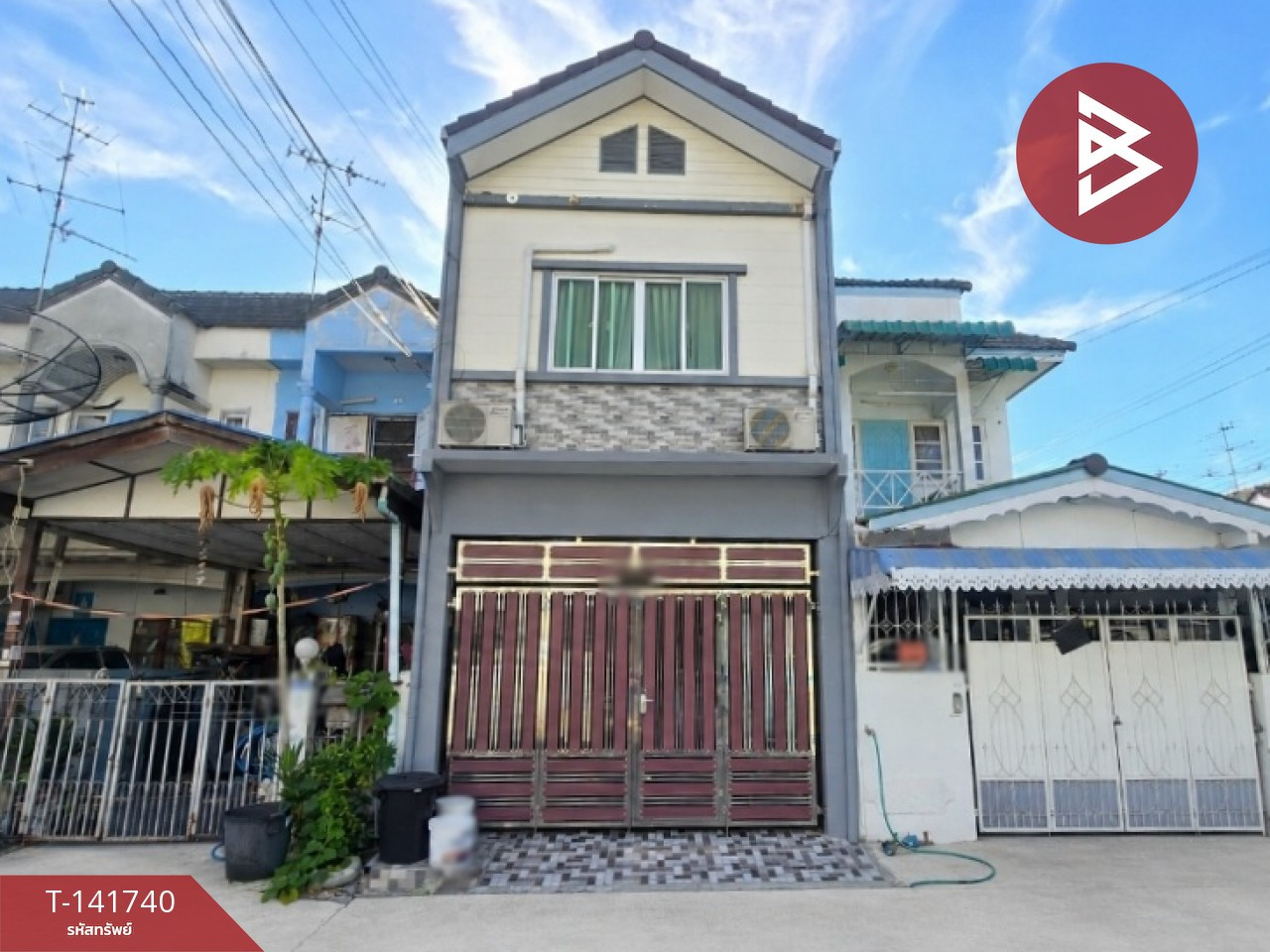 Townhouse for sale Thaweethong Village 5, Theparak, Samut Prakan Townhouse for sale Thaweethong Village 5, Theparak, Samut Prakan