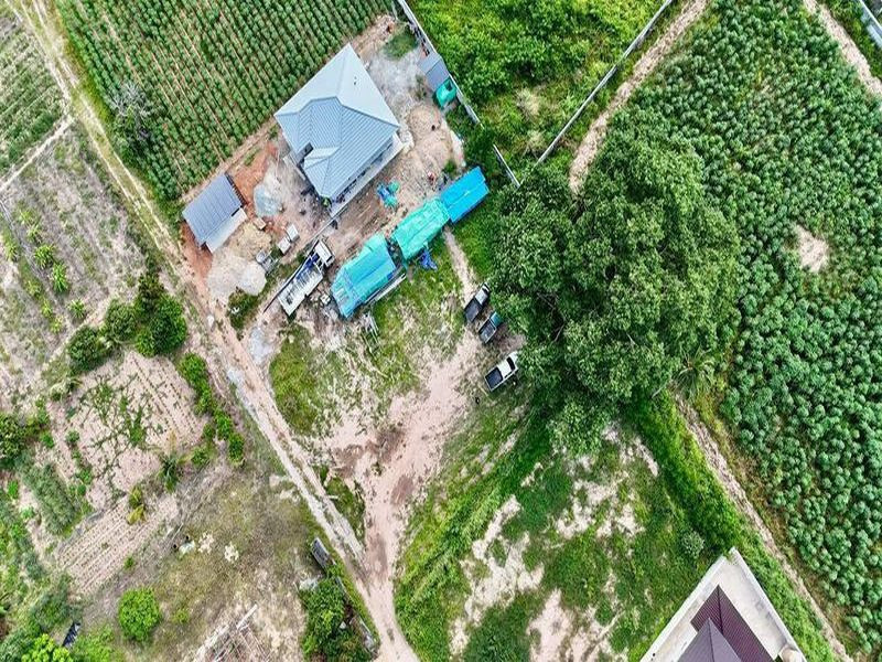 Investment opportunity! Prime land for sale in Sriracha, 1 rai (approximately 1600 sq m). Peaceful atmosphere, close to Central and Robinson department stores. – รูปที่ 3