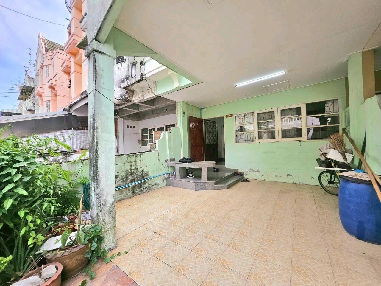 🏠ขายทาวน์เฮ้าส์ 3 ชั้น หมู่บ้าน ลัลลี่วิลล์ ประชาอุทิศ 72 ขายตามสภาพ  – รูปที่ 3